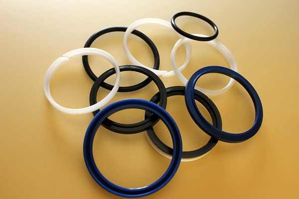 Набор уплотнений гидроцилиндра ковша W-17-00077(-X01)-L