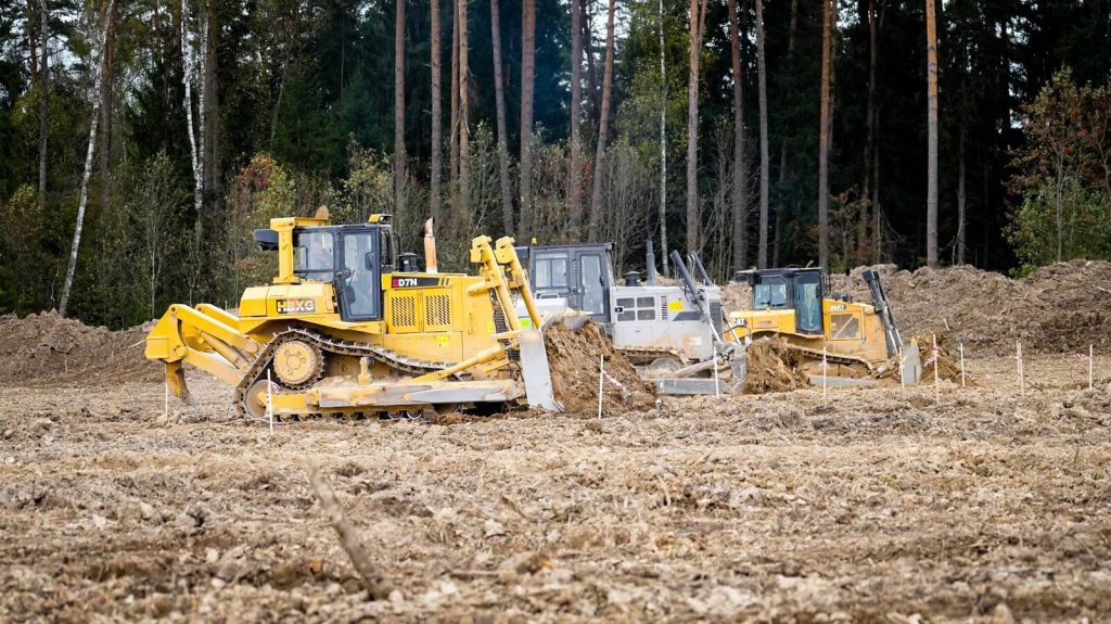 Бульдозер HBXG SD7N успешно проходит испытания техники, проводимые российской дорожно-строительной компанией